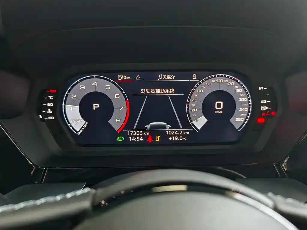 Audi A3 2024 из CN, фото 2