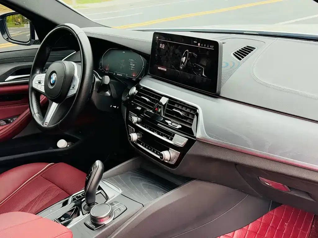 BMW 5 Series — фото 4