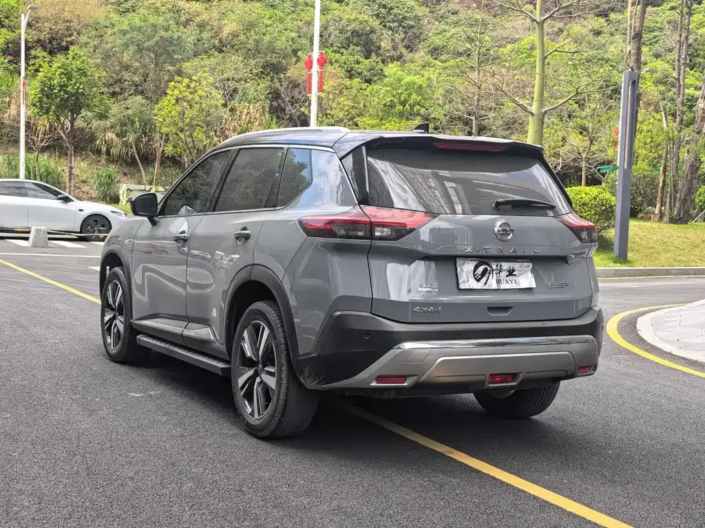 Nissan X-Trail — фото 7