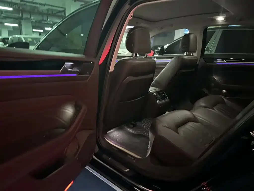 Volkswagen Phideon 2021 из CN, фото 2