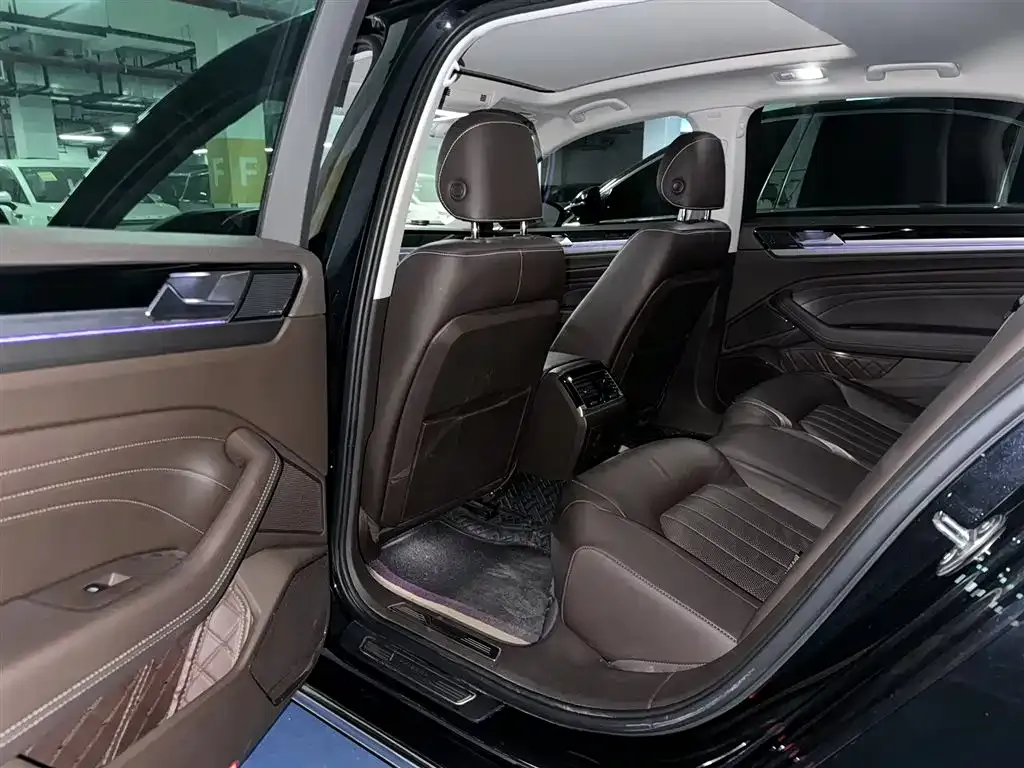 Volkswagen Phideon 2021 из CN, фото 4