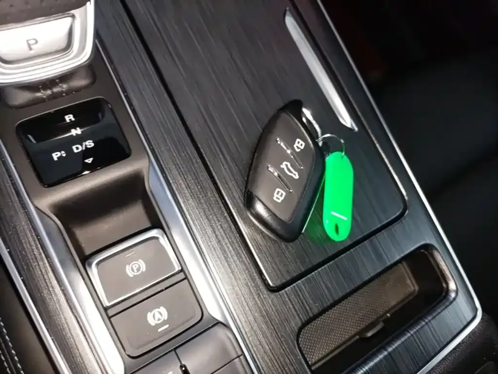 Roewe RX5 2025 из CN, фото 7