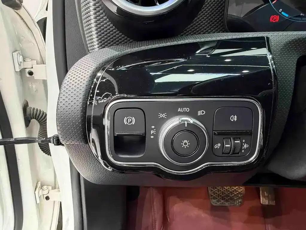 Mercedes-Benz A-Class — фото 10