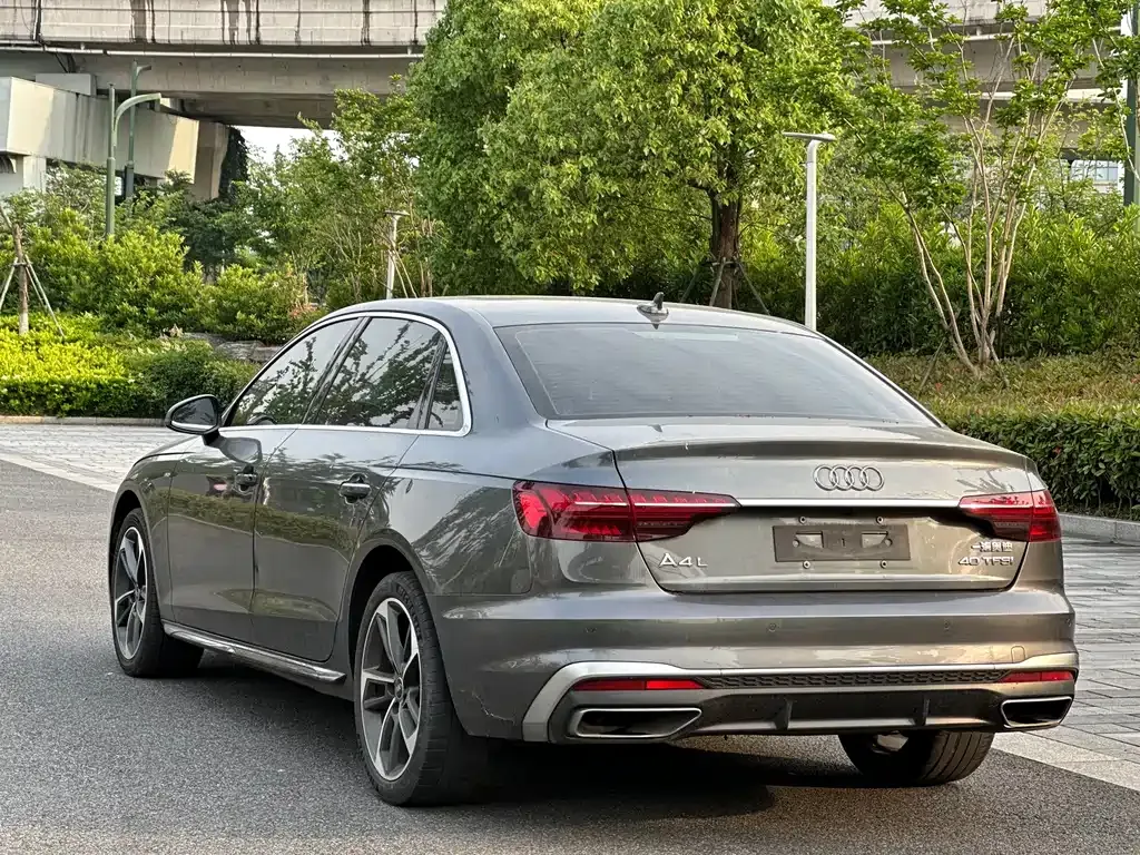Audi A4L 2023 из CN, фото 10