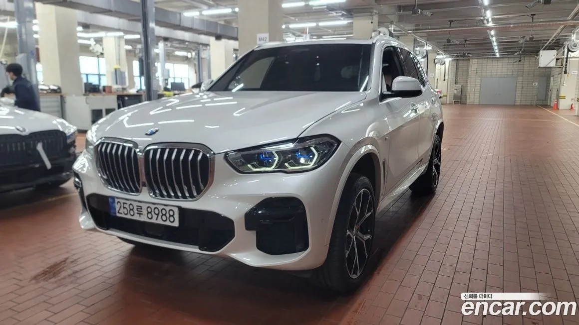BMW X5 — фото 1