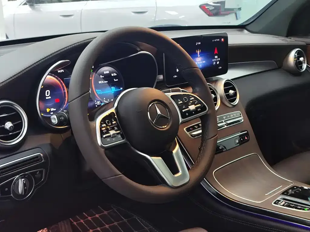 Mercedes-Benz GLC — фото 10