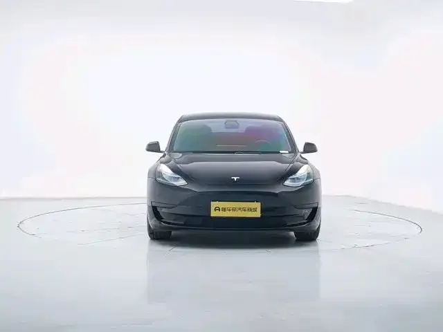Tesla Model 3 — фото 2