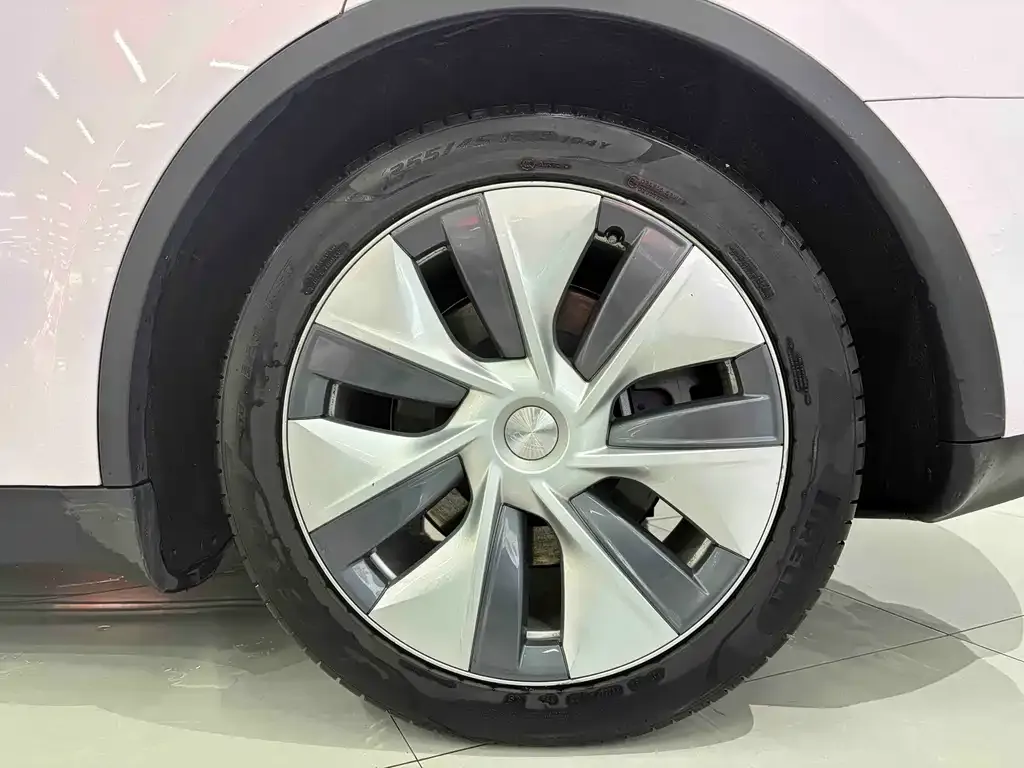 Tesla Model Y 2023 из CN, фото 7