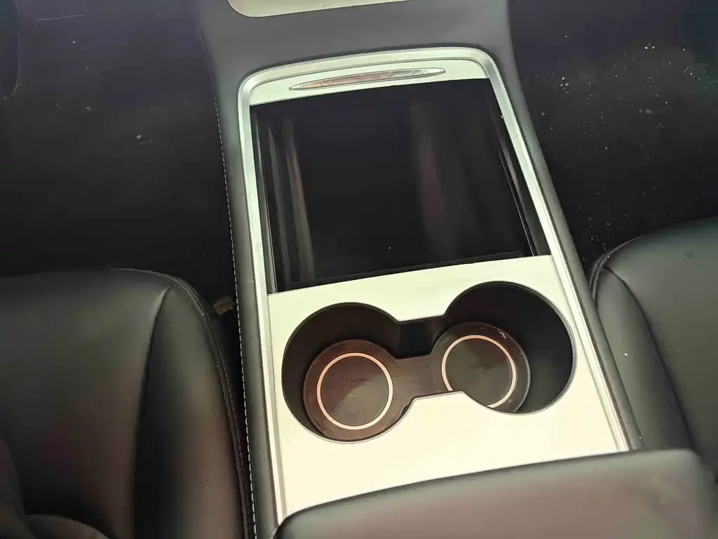 Tesla Model Y 2023 из CN, фото 5