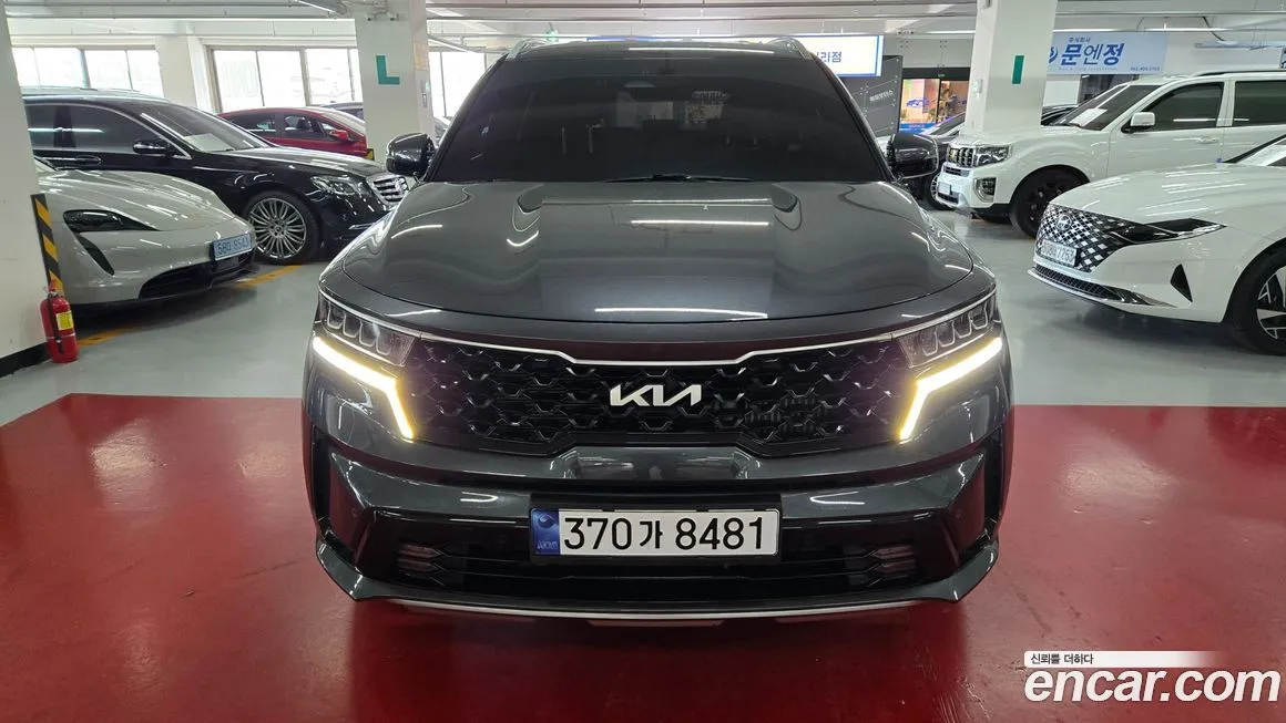 Kia Sorento — фото 1