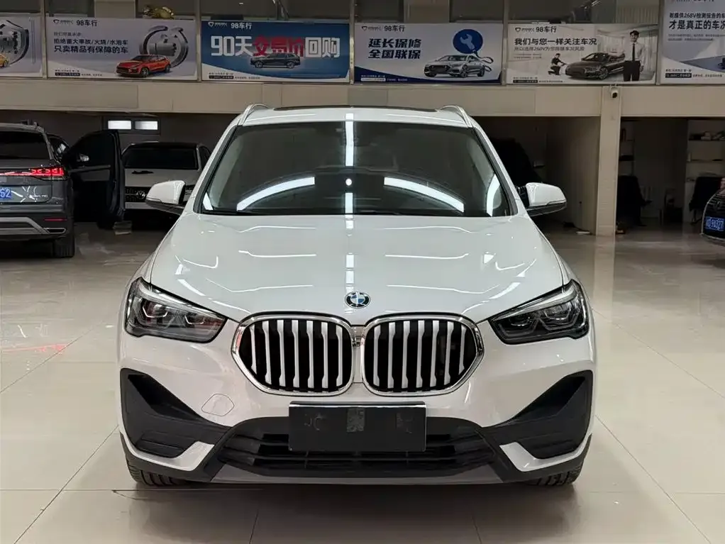 BMW X1 2021 из CN, фото 8