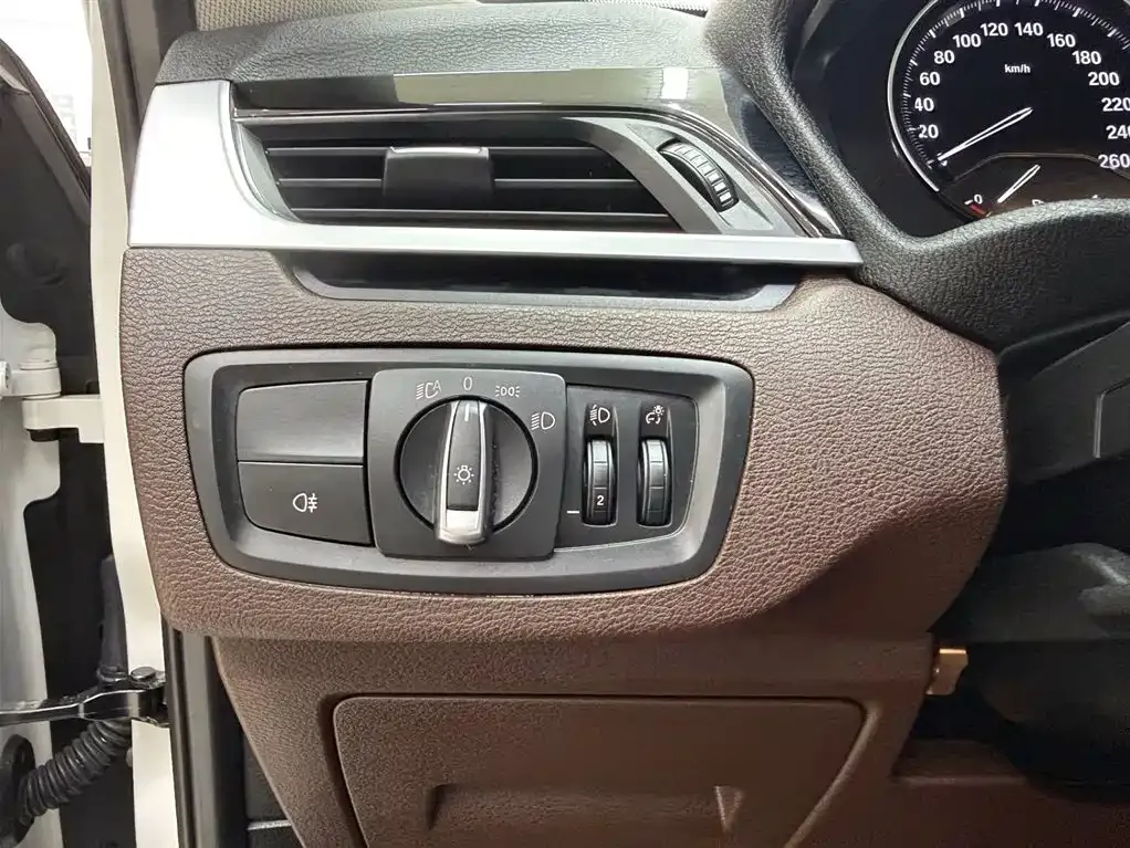 BMW X1 2021 из CN, фото 9