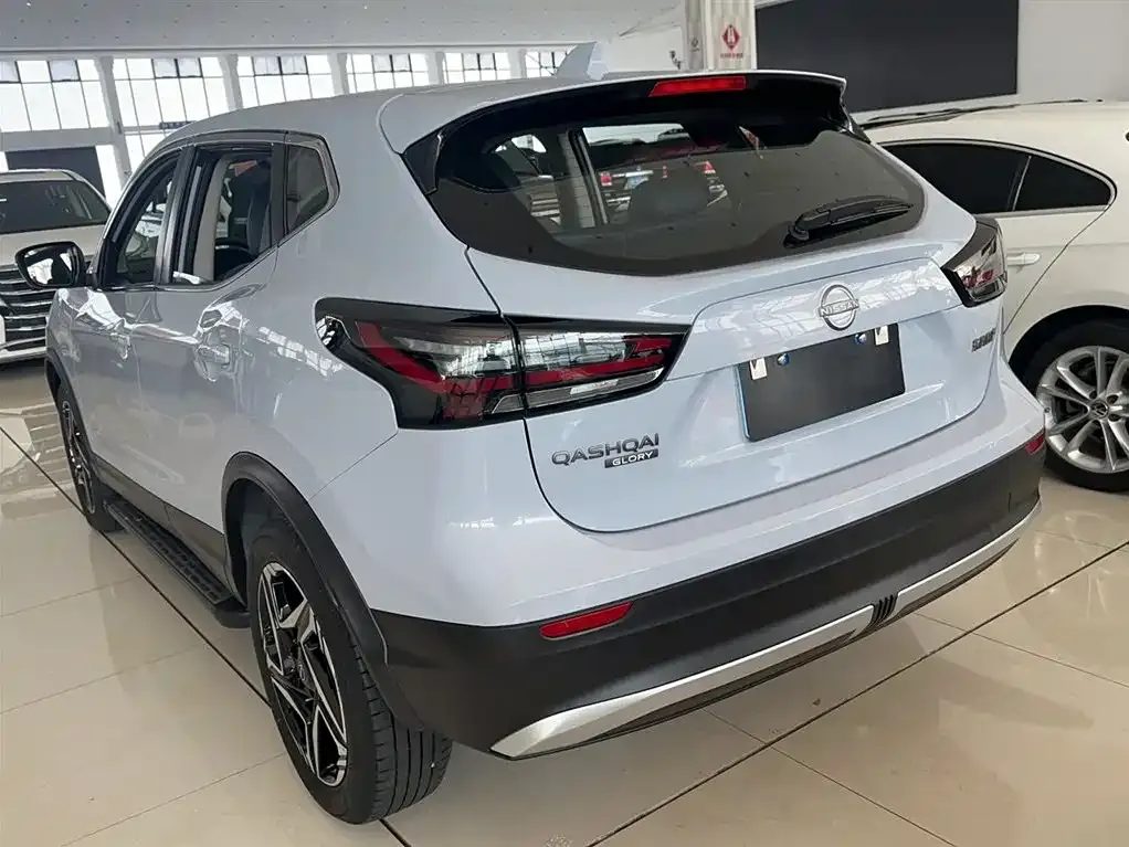 Nissan Qashqai — фото 7