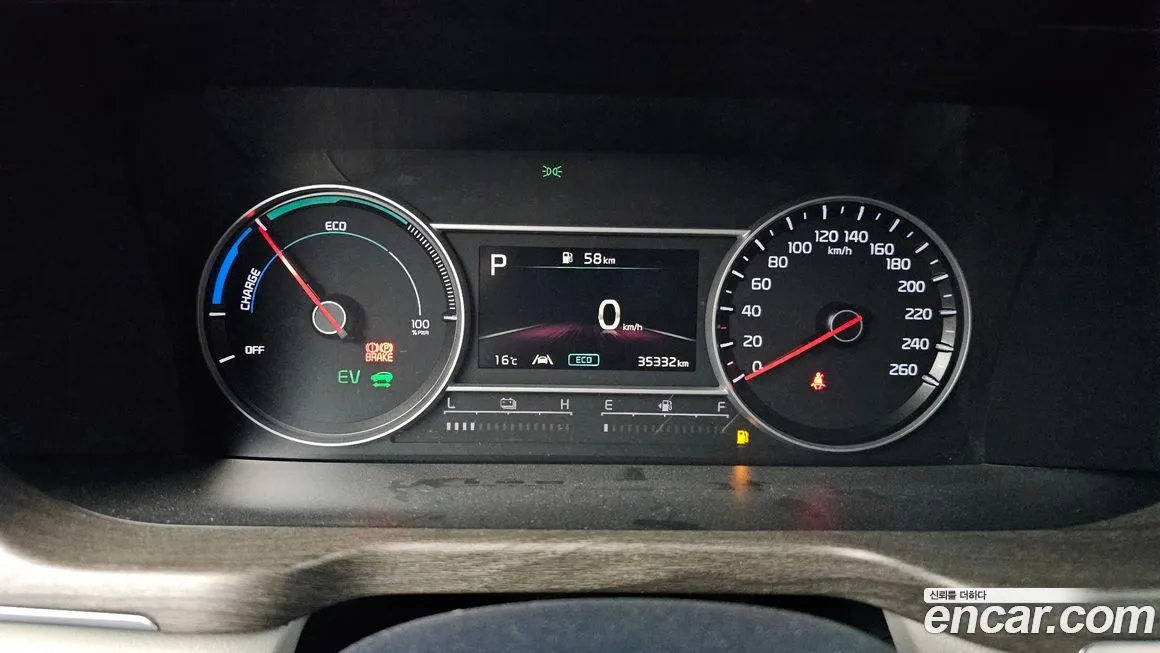 Kia Sorento — фото 5