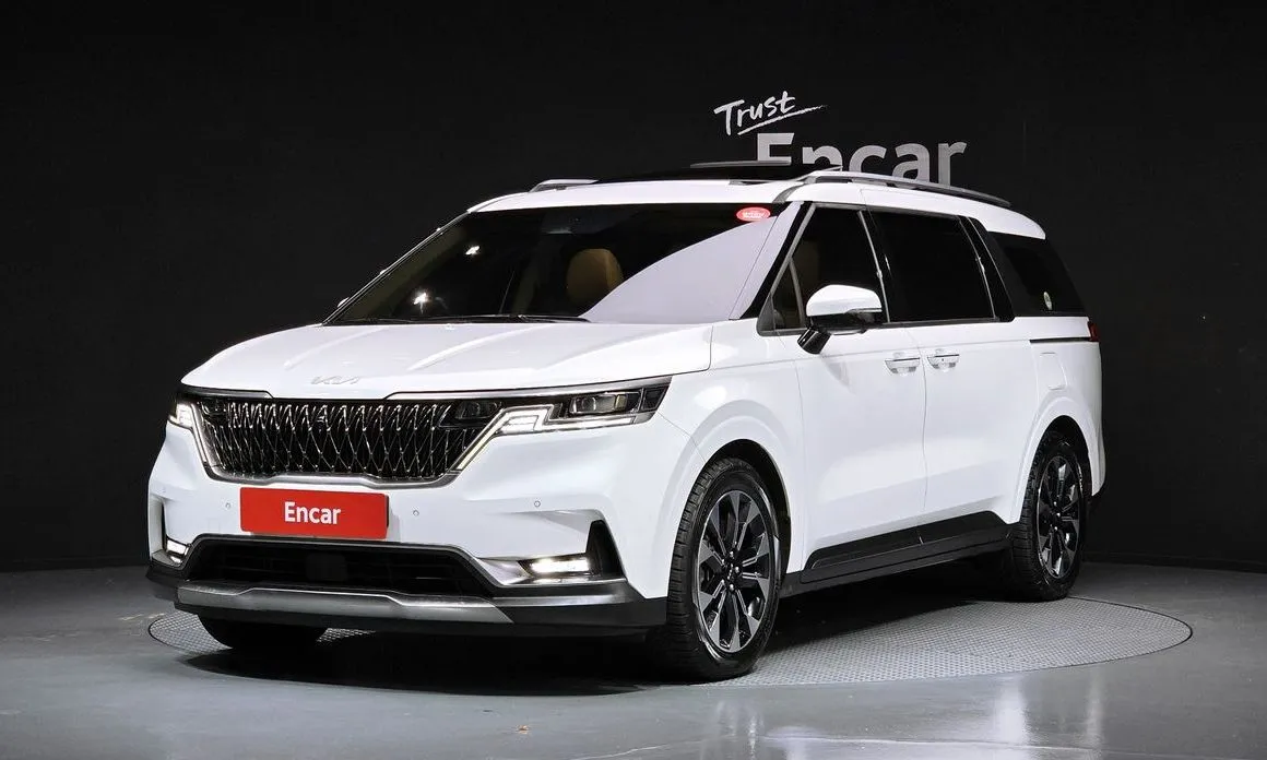 Kia Carnival — фото 1