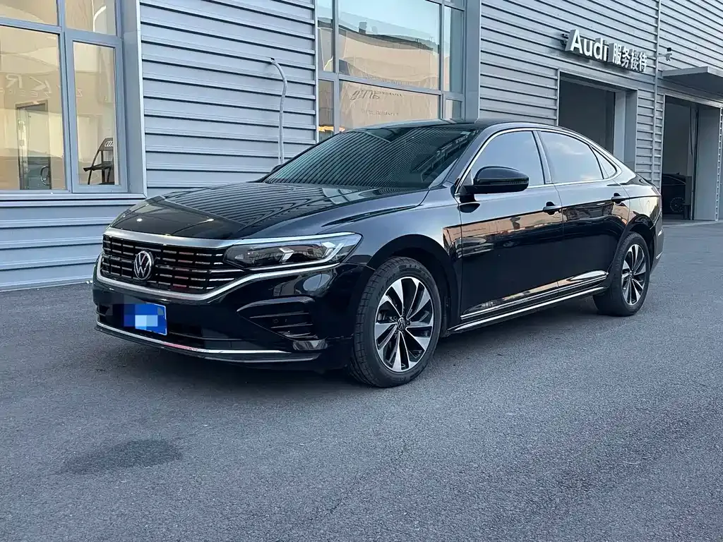 Volkswagen Passat — фото 1