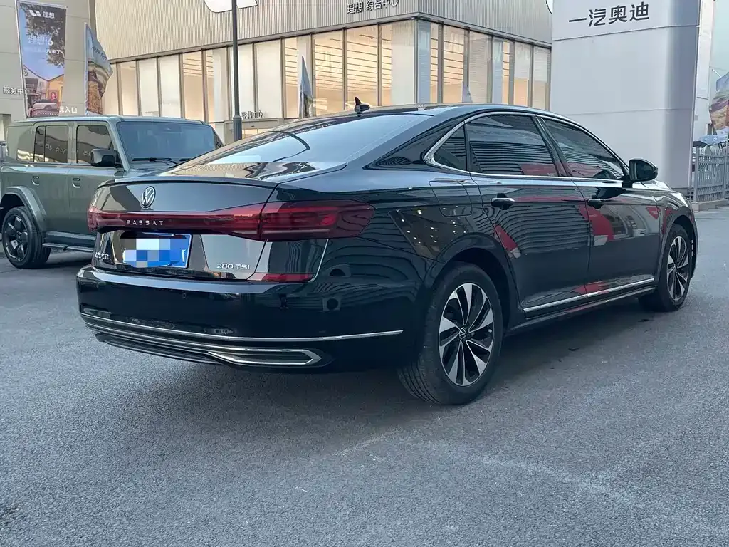 Volkswagen Passat — фото 8