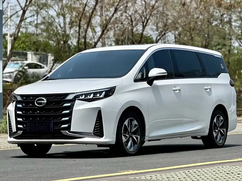 GAC Motor Trumpchi M6 — фото 1