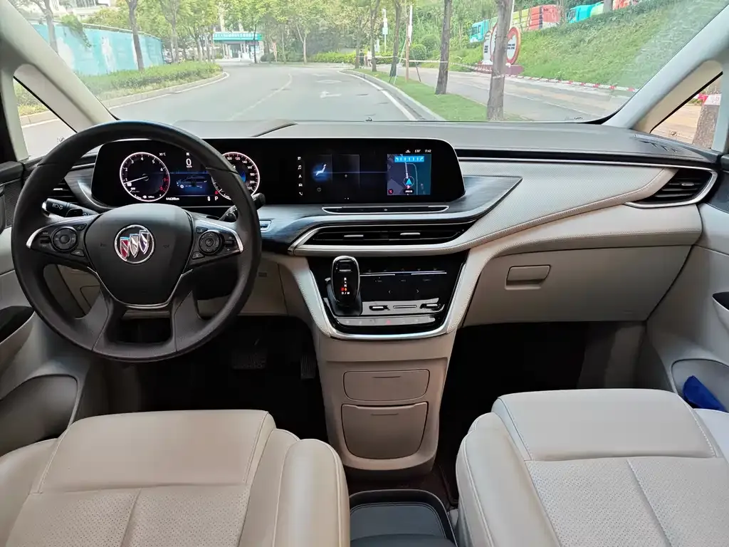 Buick GL8 2023 из CN, фото 2