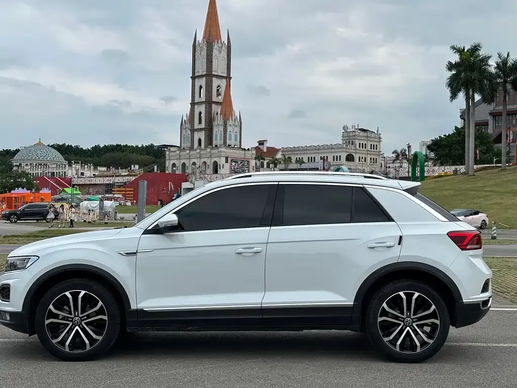 Volkswagen T-Roc 2022 из CN, фото 10