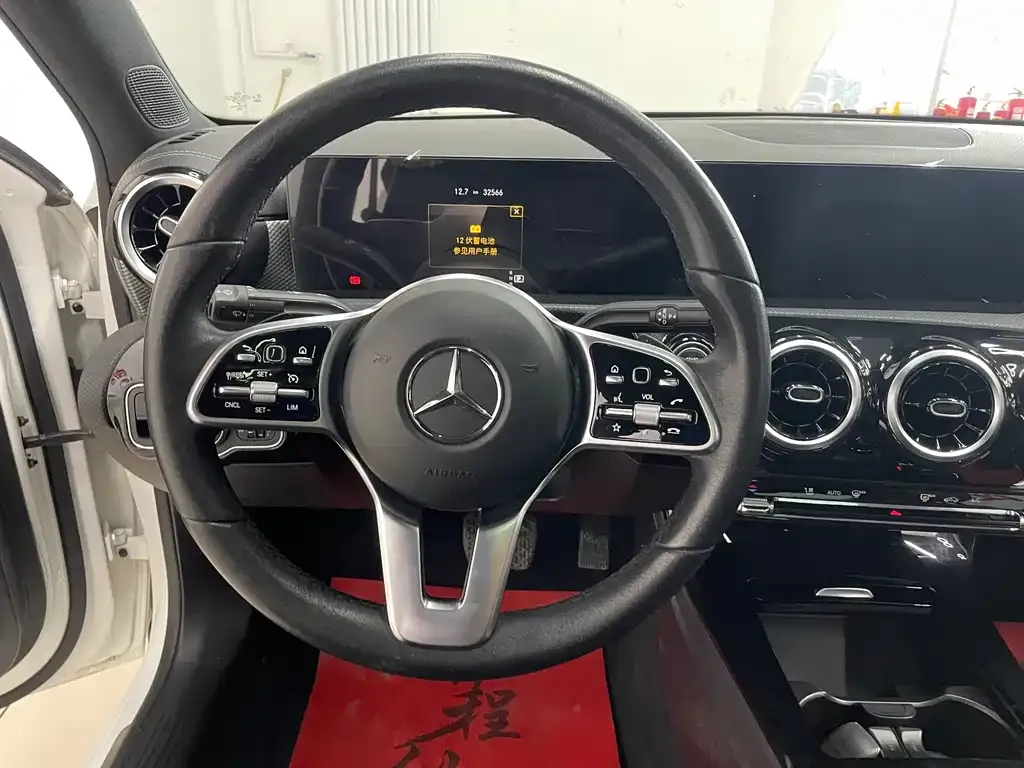 Mercedes-Benz A-Class 2022 из CN, фото 3