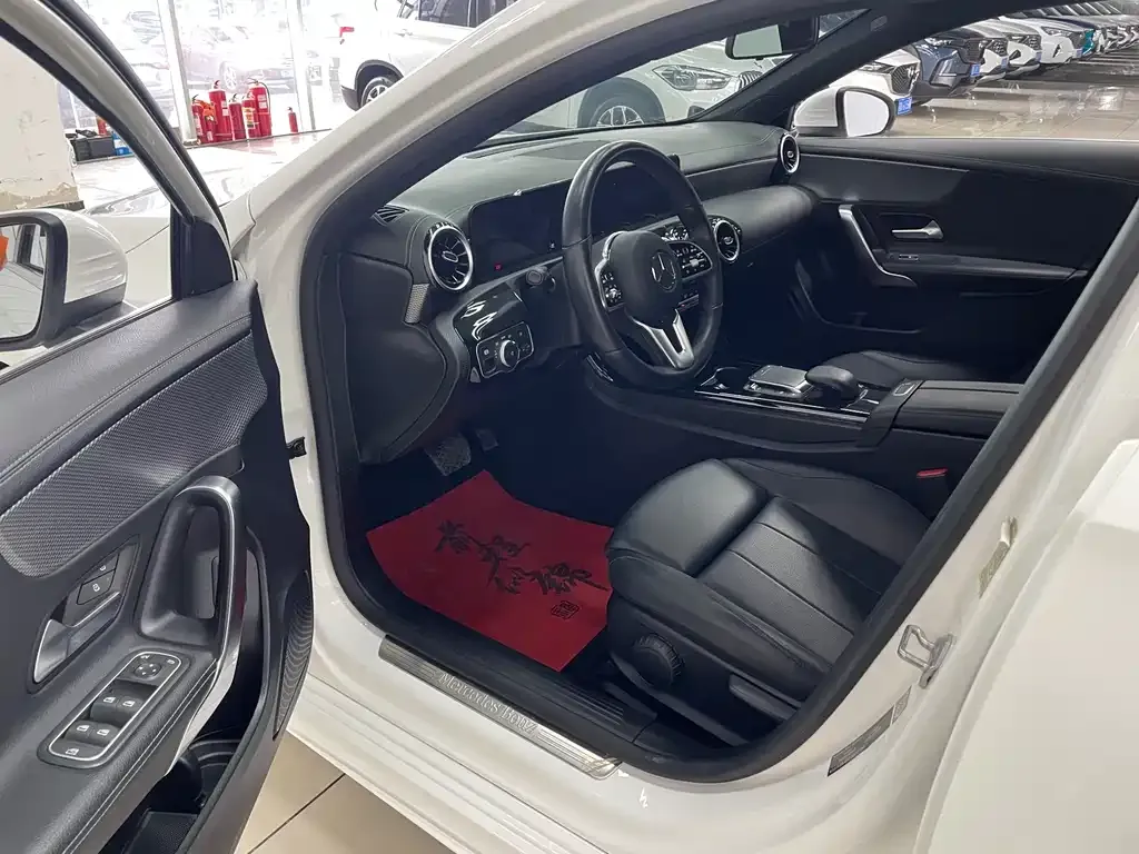 Mercedes-Benz A-Class 2022 из CN, фото 10