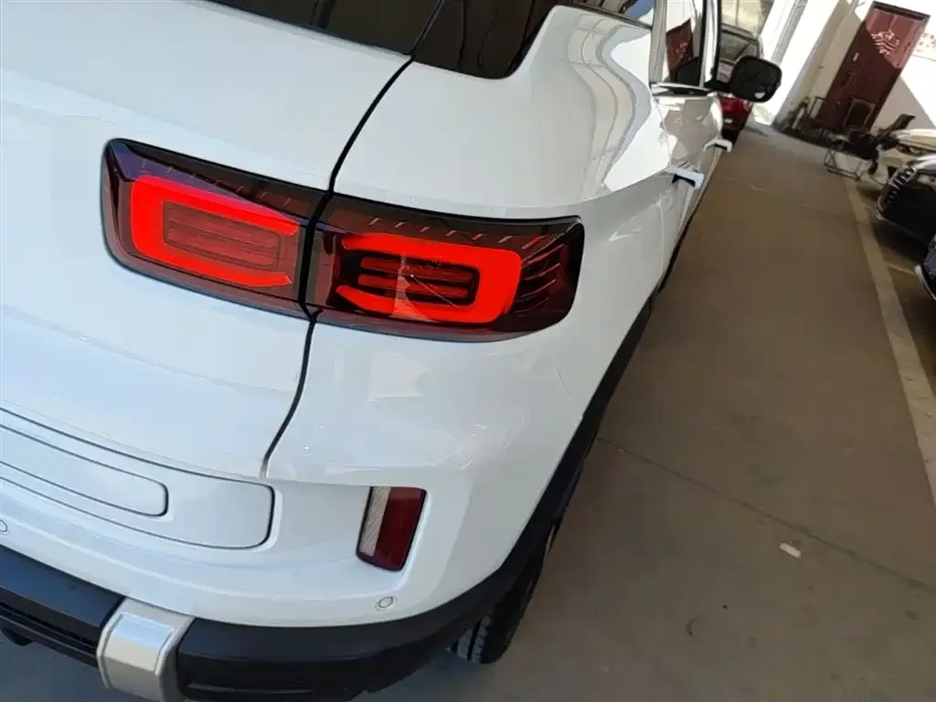 Geely Icon 2023 из CN, фото 3