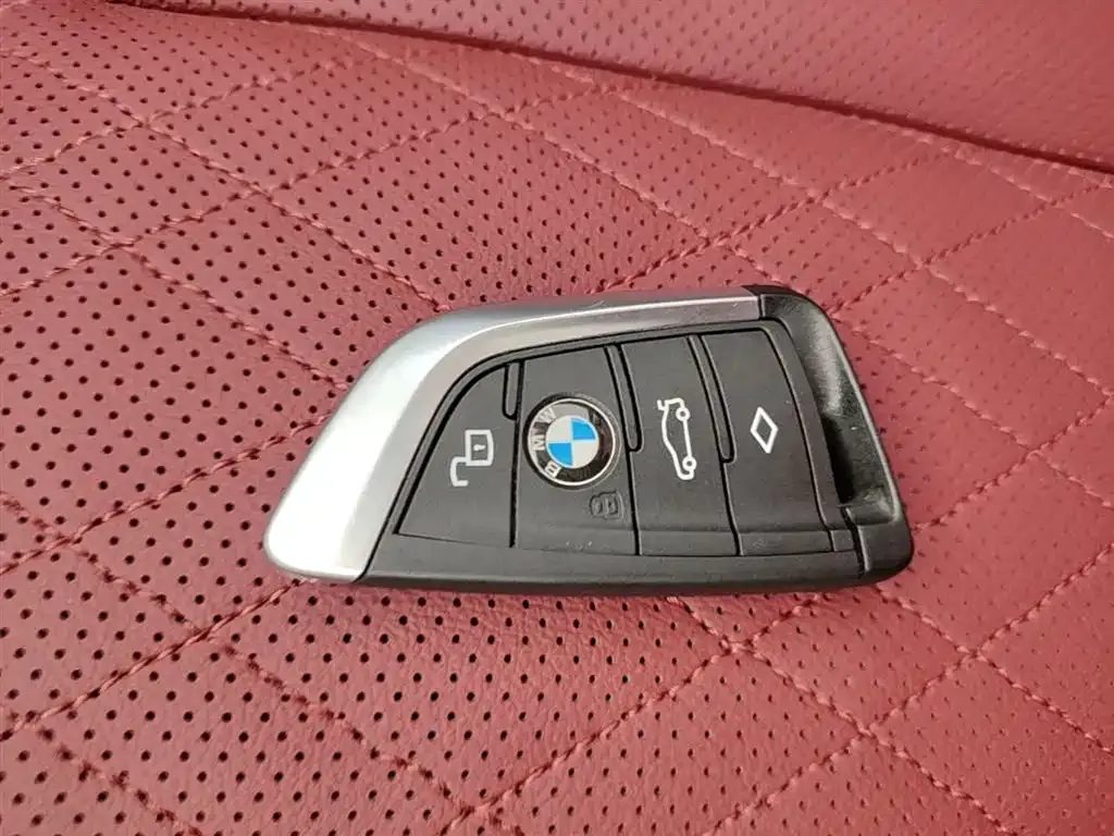 BMW 3 Series 2025 из CN, фото 7