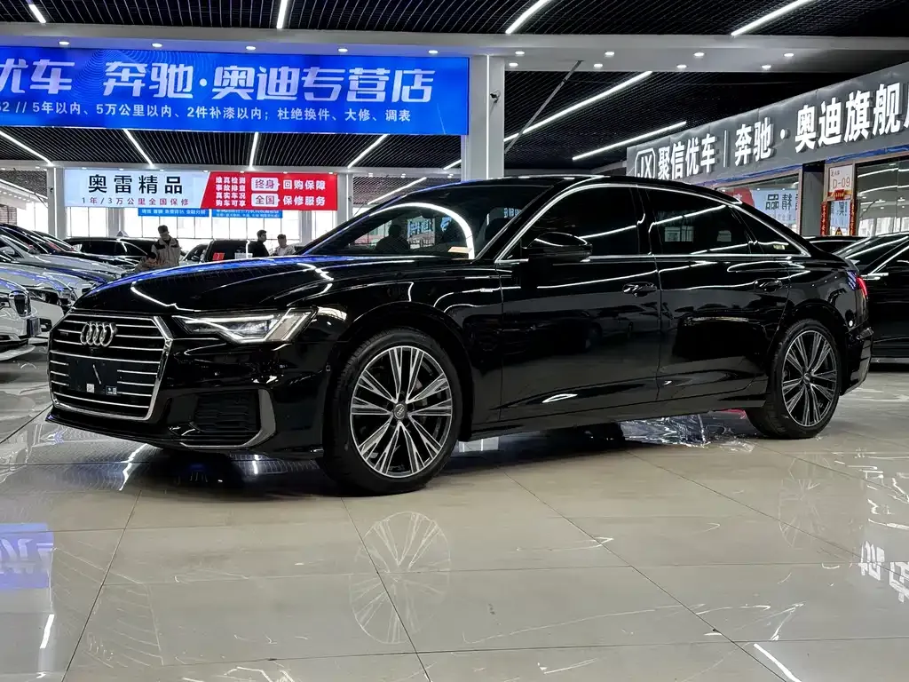 Audi A6L — фото 1