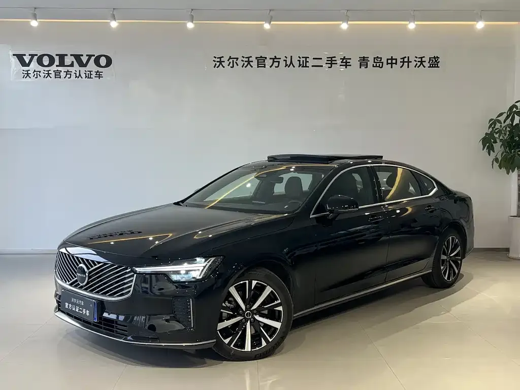 Volvo S90 — фото 1