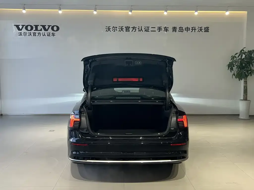 Volvo S90 — фото 4