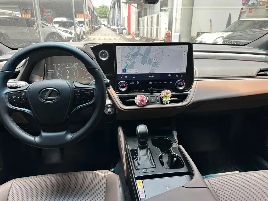 Lexus ES 2025 из CN, фото 8
