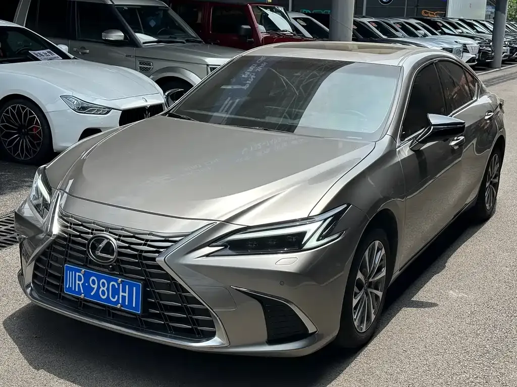 Lexus ES 2025 из CN, фото 9