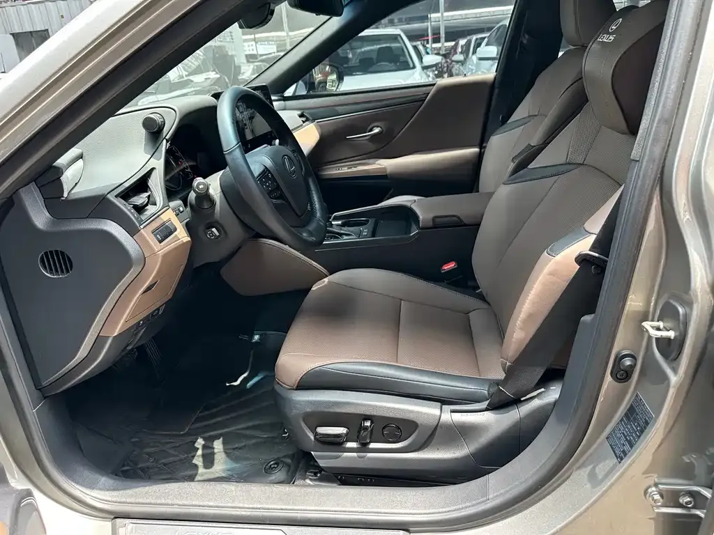 Lexus ES 2025 из CN, фото 3