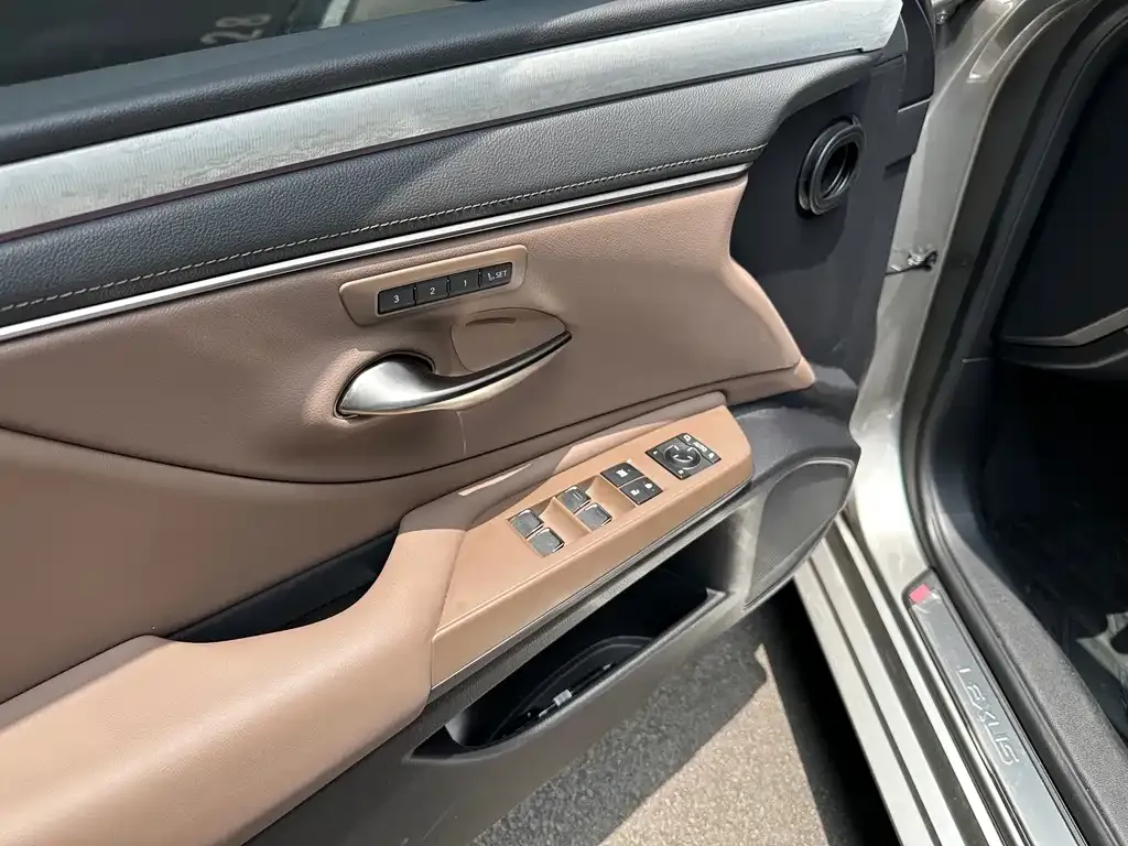 Lexus ES 2025 из CN, фото 5