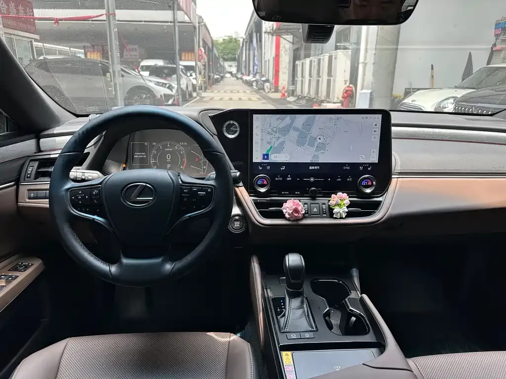 Lexus ES 2025 из CN, фото 6