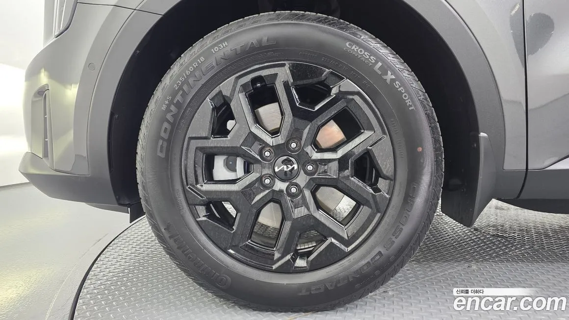 Kia Sorento — фото 7