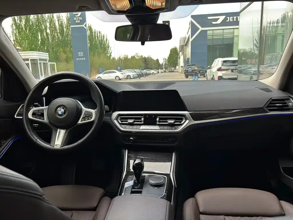 BMW 3 Series 2022 из CN, фото 2