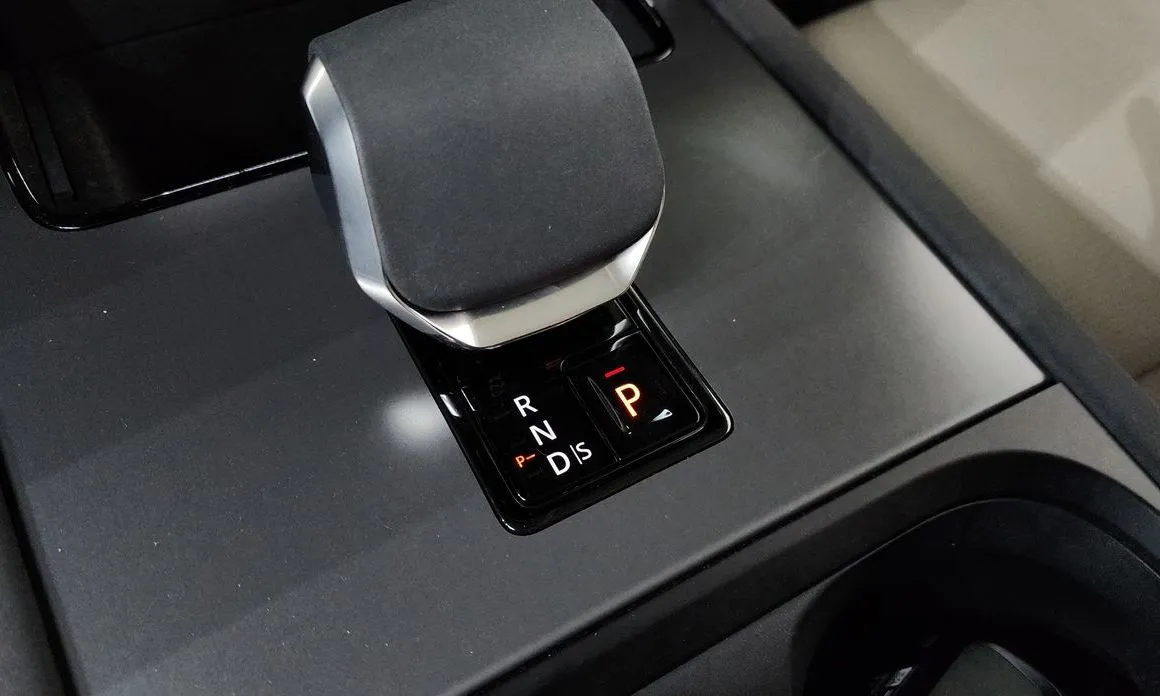 Land Rover Discovery Sport 2025 из KR, фото 4