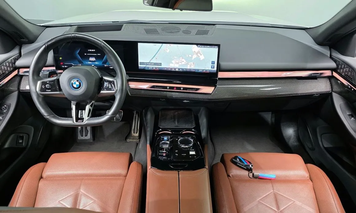 BMW i5 2024 из KR, фото 10