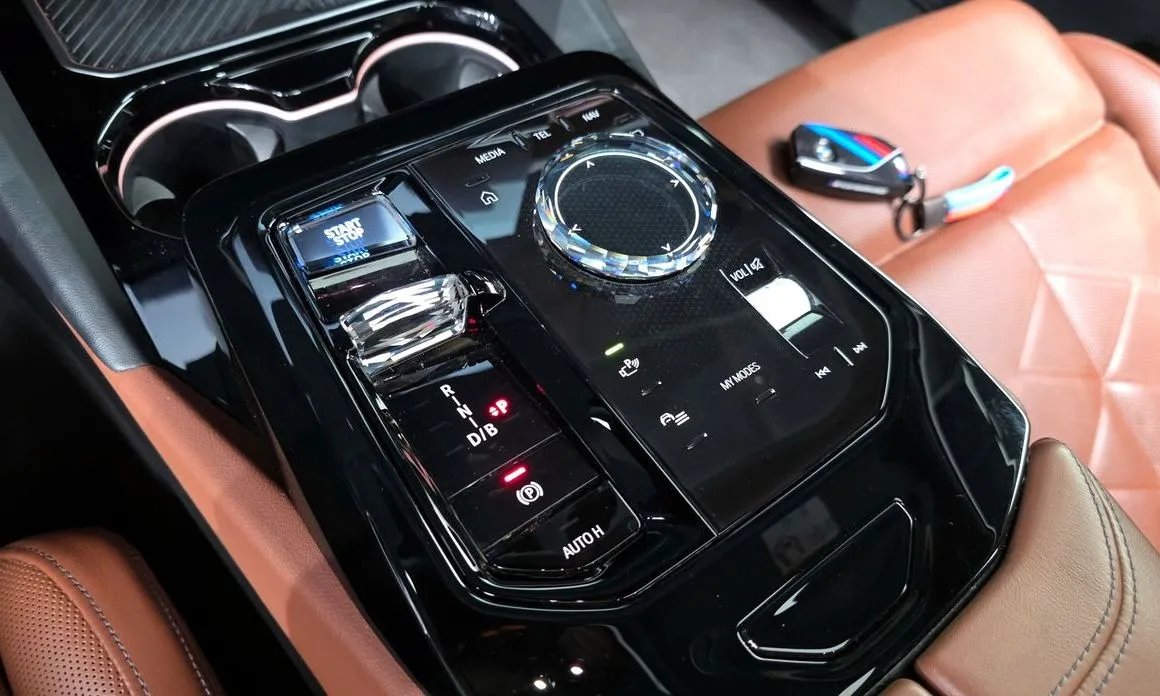 BMW i5 2024 из KR, фото 5