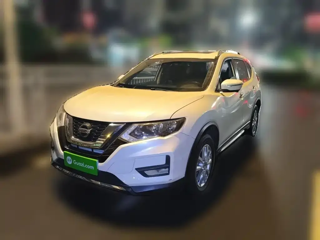 Nissan X-Trail — фото 1