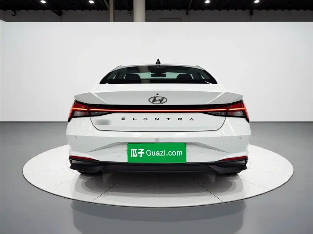 Hyundai Elantra — фото 9
