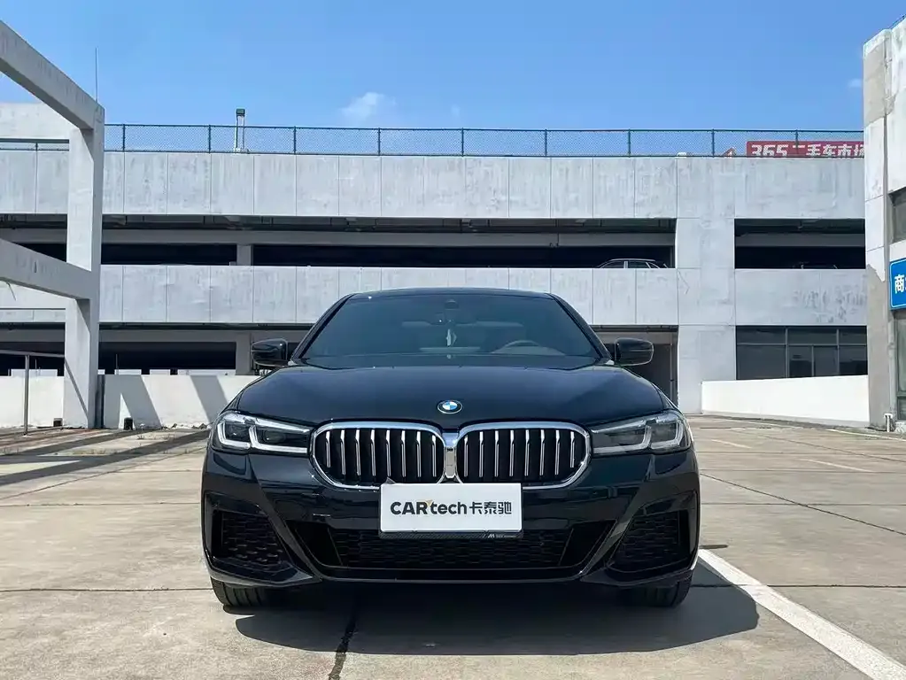 BMW 5 Series — фото 4