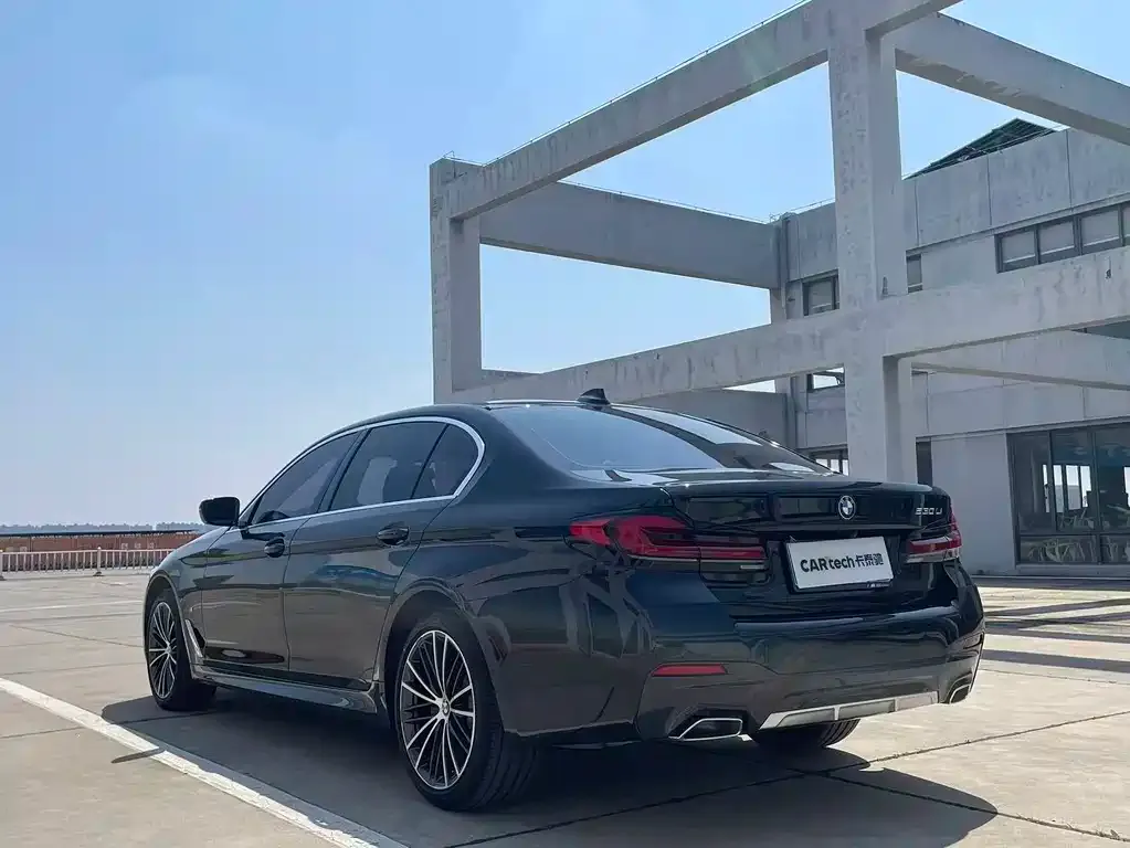 BMW 5 Series — фото 5