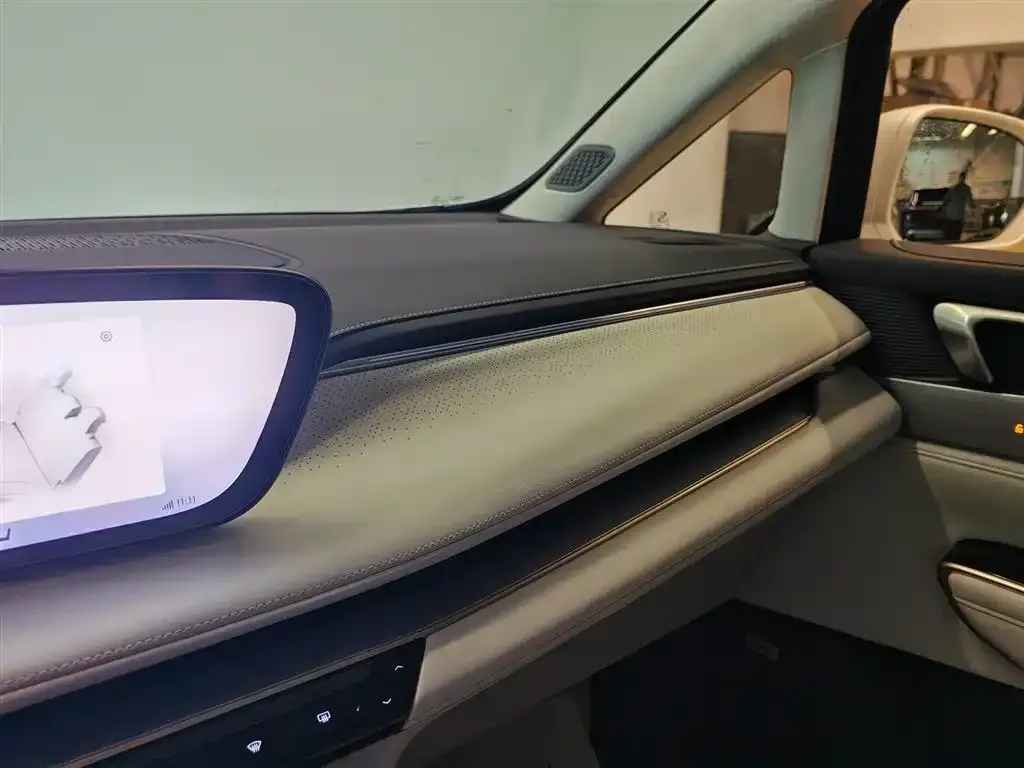 Buick GL8 Hybrid — фото 7