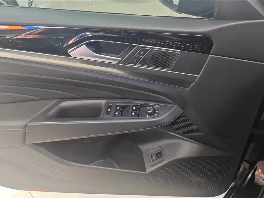 Volkswagen Passat 2022 из CN, фото 6