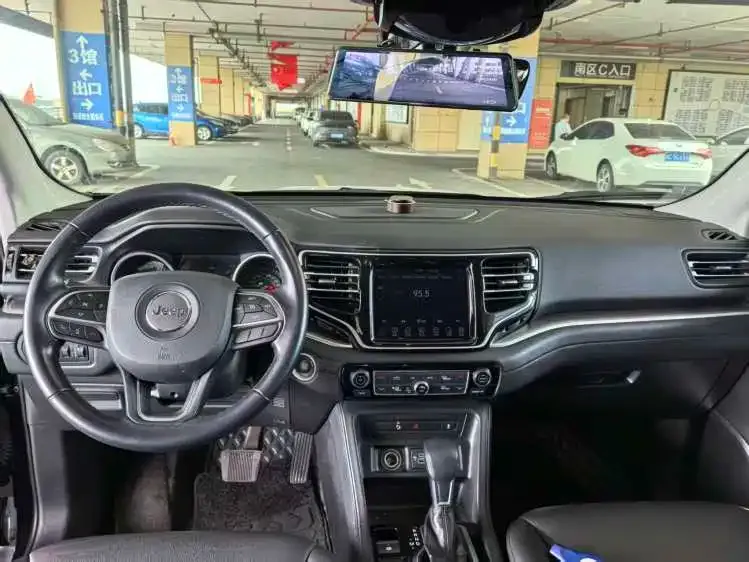 Jeep Grand Commander 2021 из CN, фото 8