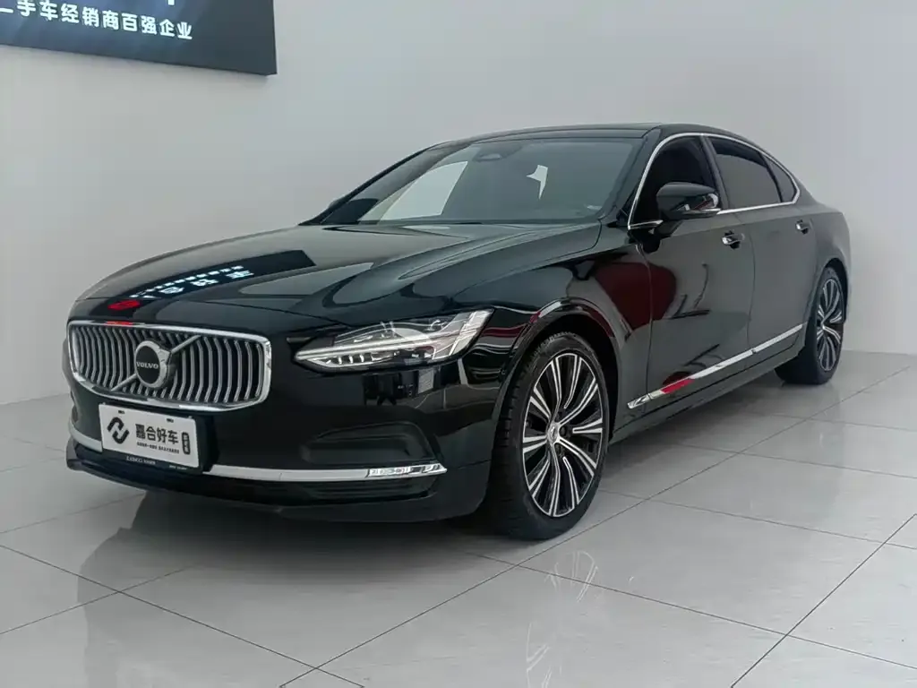 Volvo S90 2023 из CN, фото 1