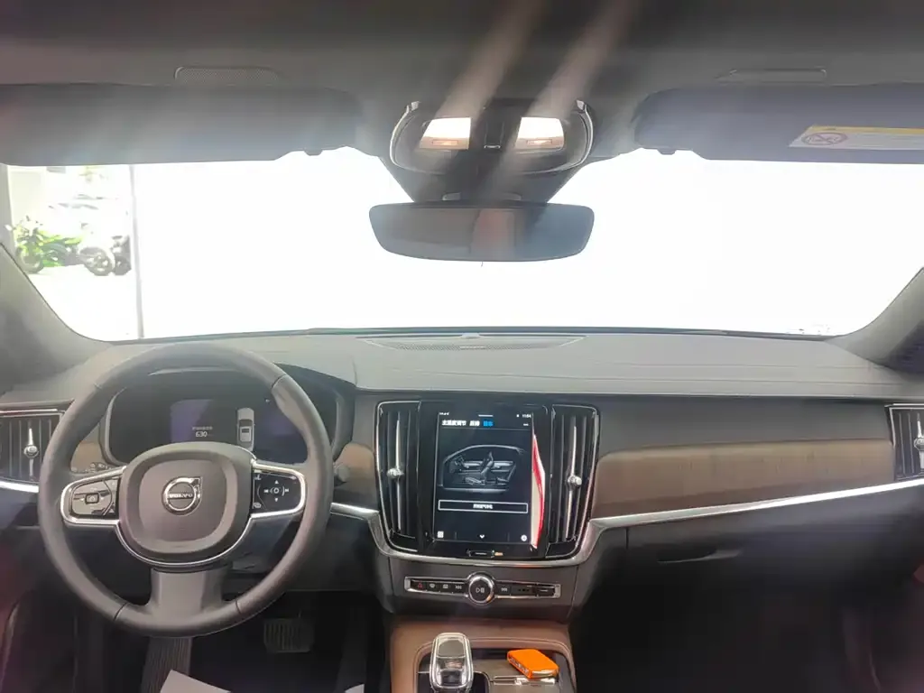Volvo S90 2023 из CN, фото 3